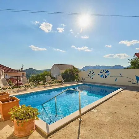 Lily's Holiday home Mlini