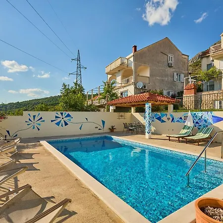Lily's Holiday home Mlini